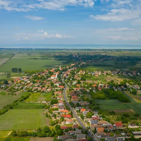 In 19321 Дом отдыха *