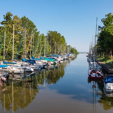 Дом отдыха In 19321 Балатонмариафюрдё