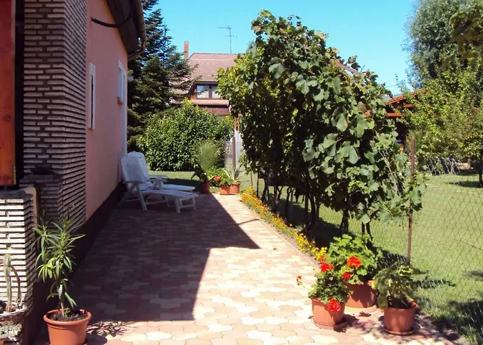 Дом отдыха In 19321 Балатонмариафюрдё