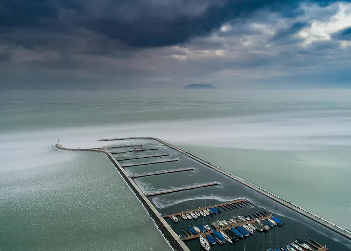 In 19321 * Балатонмариафюрдё