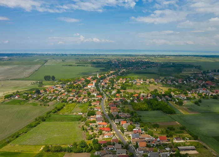 In 19321 Дом отдыха *