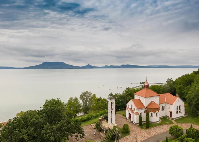 In 19321 * Балатонмариафюрдё